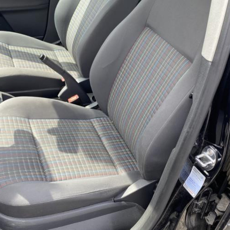 Custode arriere droit VOLKSWAGEN POLO 4 Photo n°15