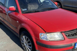 Reservoir essence VOLKSWAGEN PASSAT 4