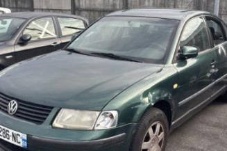 Reservoir essence VOLKSWAGEN PASSAT 4