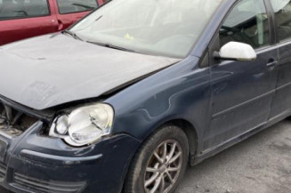 Custode arriere droit VOLKSWAGEN POLO 4 Photo n°1