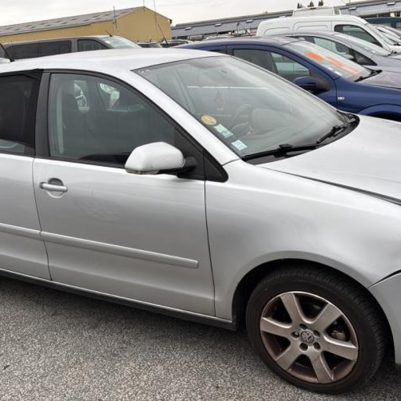 Custode arriere droit VOLKSWAGEN POLO 4 Photo n°7
