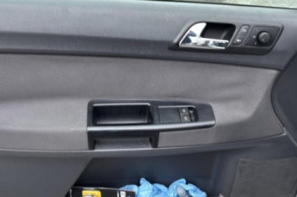 Custode arriere droit VOLKSWAGEN POLO 4