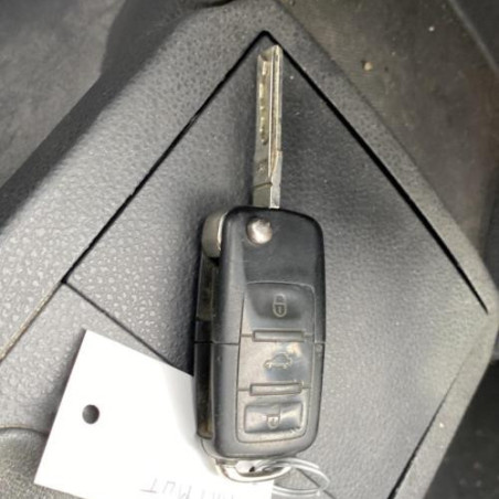 Custode arriere droit VOLKSWAGEN POLO 4 Photo n°1