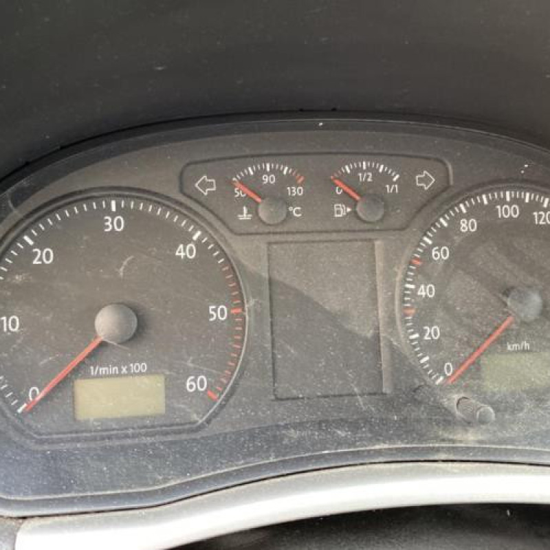 Custode arriere droit VOLKSWAGEN POLO 4 Photo n°11