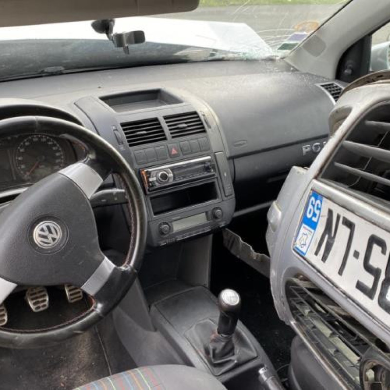 Custode arriere gauche VOLKSWAGEN POLO 4 Photo n°4