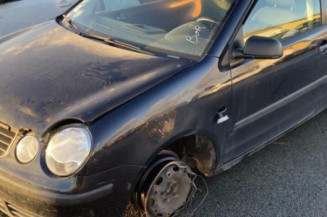 Vitre avant droit VOLKSWAGEN POLO 4 Photo n°1