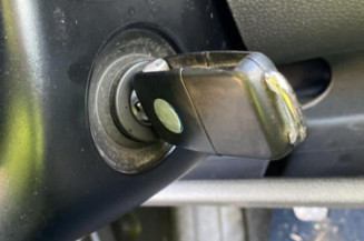 Leve vitre electrique avant droit VOLKSWAGEN POLO 4