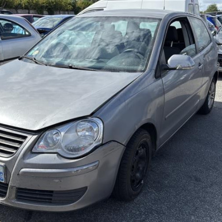 Vitre avant droit VOLKSWAGEN POLO 4 Photo n°1