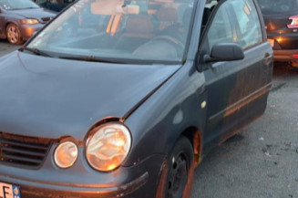 Leve vitre electrique avant droit VOLKSWAGEN POLO 4 Photo n°1