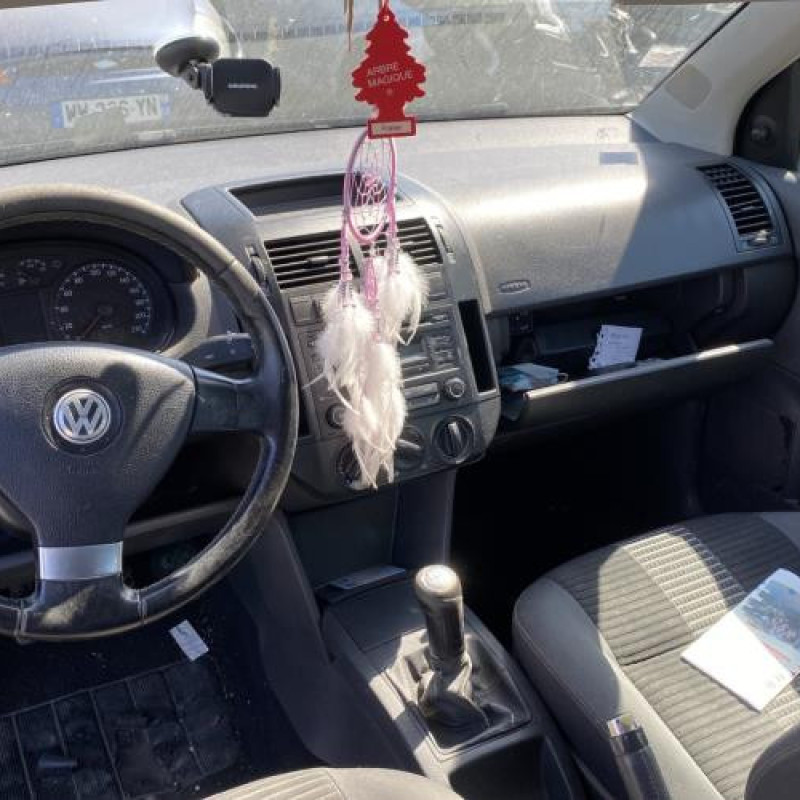 Feu arriere stop central VOLKSWAGEN POLO 4 Photo n°14