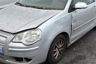 Leve vitre electrique avant droit VOLKSWAGEN POLO 4 Photo n°1