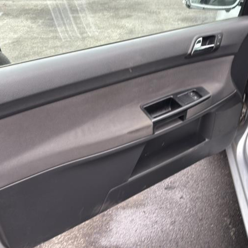 Feu arriere stop central VOLKSWAGEN POLO 4 Photo n°14