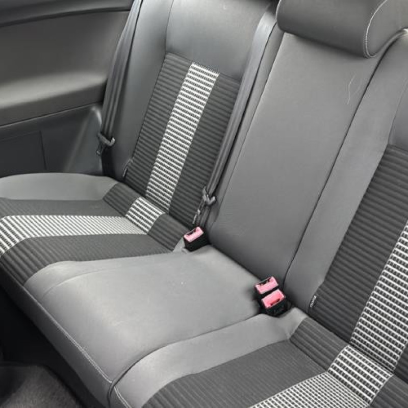 Feu arriere stop central VOLKSWAGEN POLO 4 Photo n°16