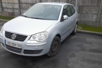 Leve vitre electrique avant droit VOLKSWAGEN POLO 4 Photo n°1