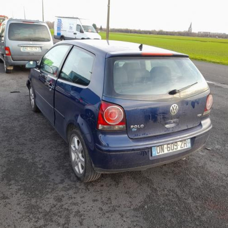 Feu arriere stop central VOLKSWAGEN POLO 4 Photo n°4