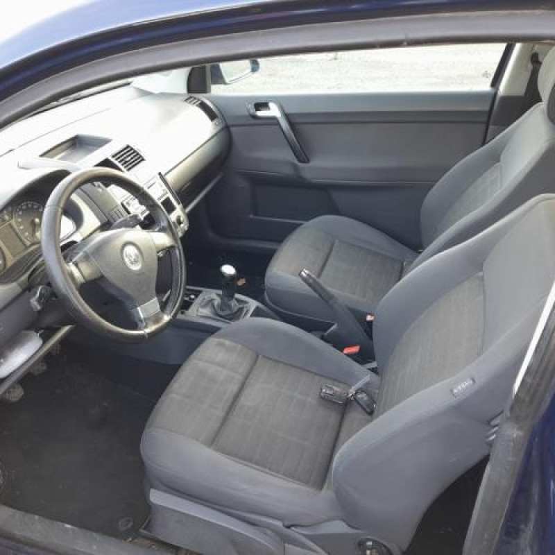 Feu arriere stop central VOLKSWAGEN POLO 4 Photo n°7