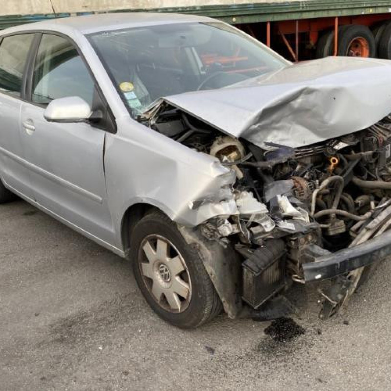 Feu arriere stop central VOLKSWAGEN POLO 4 Photo n°12