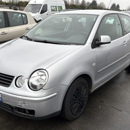 Vitre avant droit VOLKSWAGEN POLO 4 Photo n°1