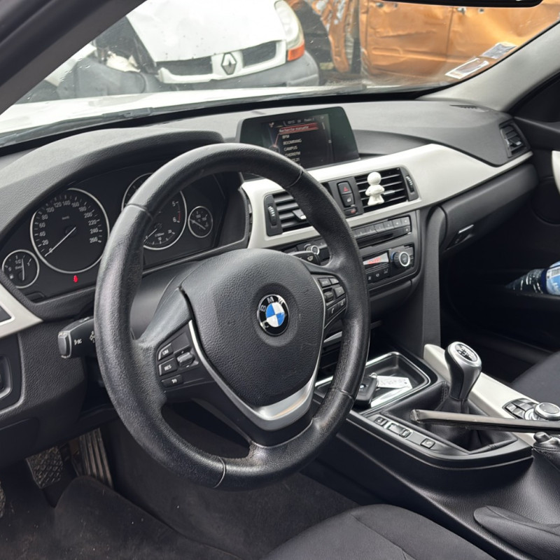 BMW SERIE 3 F30 PHASE 1 318d 2.0D - 16V TURBO Photo n°18