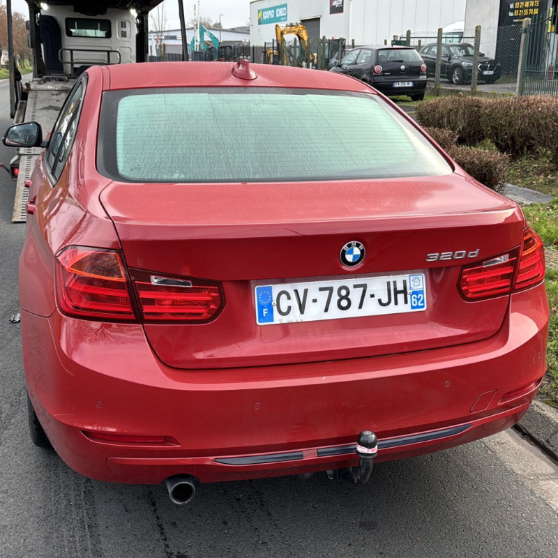 BMW SERIE 3 F30 PHASE 1 320d 2.0D - 16V TURBO Photo n°4