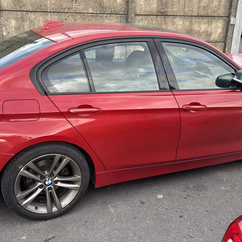 BMW SERIE 3 F30 PHASE 1 320d 2.0D - 16V TURBO Photo n°14
