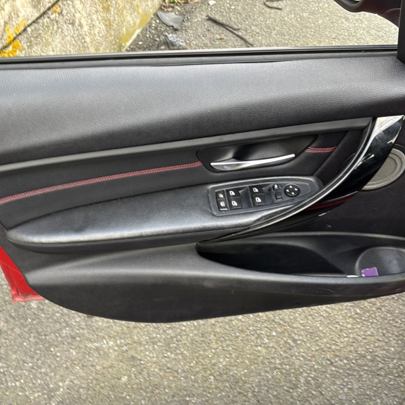 BMW SERIE 3 F30 PHASE 1 320d 2.0D - 16V TURBO Photo n°16