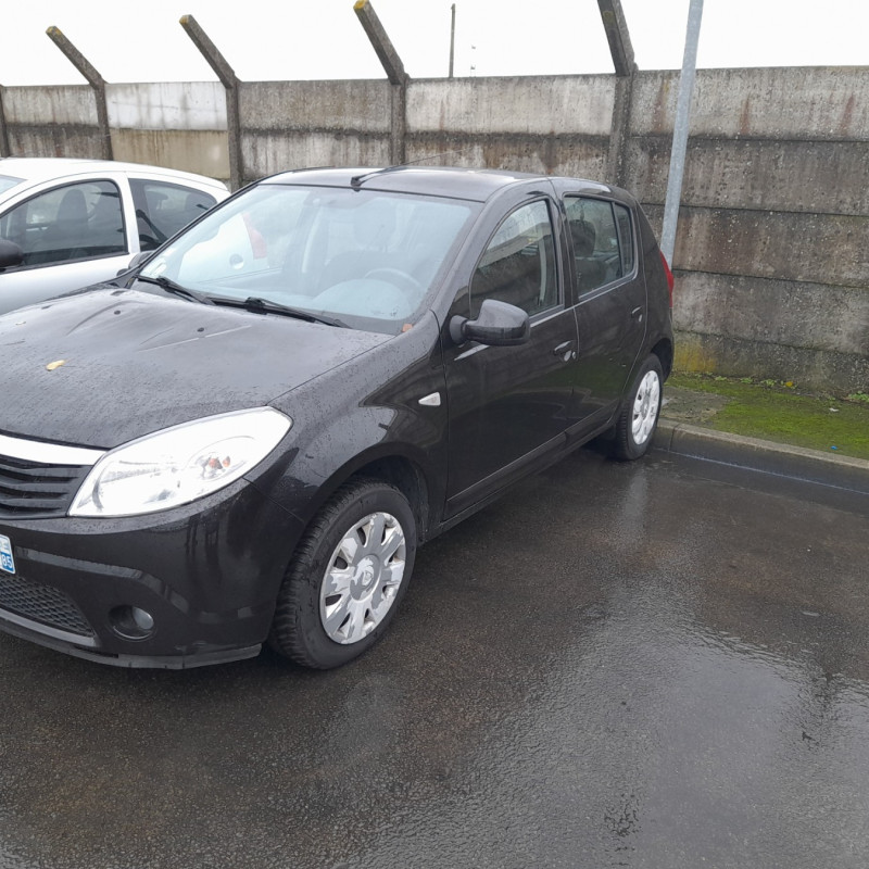 DACIA SANDERO 1 1.5 DCI - 8V TURBO Photo n°1