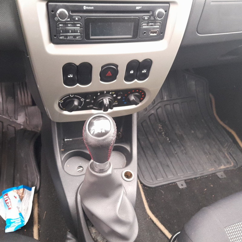 DACIA SANDERO 1 1.5 DCI - 8V TURBO Photo n°8