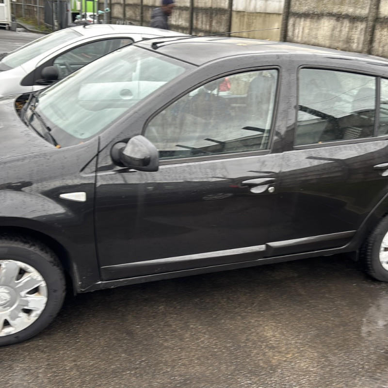 DACIA SANDERO 1 1.5 DCI - 8V TURBO Photo n°12