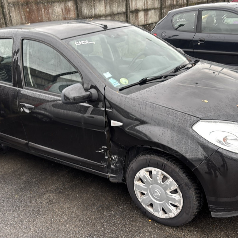 DACIA SANDERO 1 1.5 DCI - 8V TURBO Photo n°13