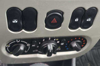 DACIA SANDERO 1 1.5 DCI - 8V TURBO