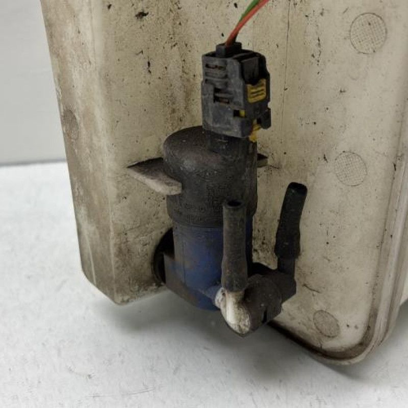 Vase de lave glace RENAULT CLIO 4 Photo n°2