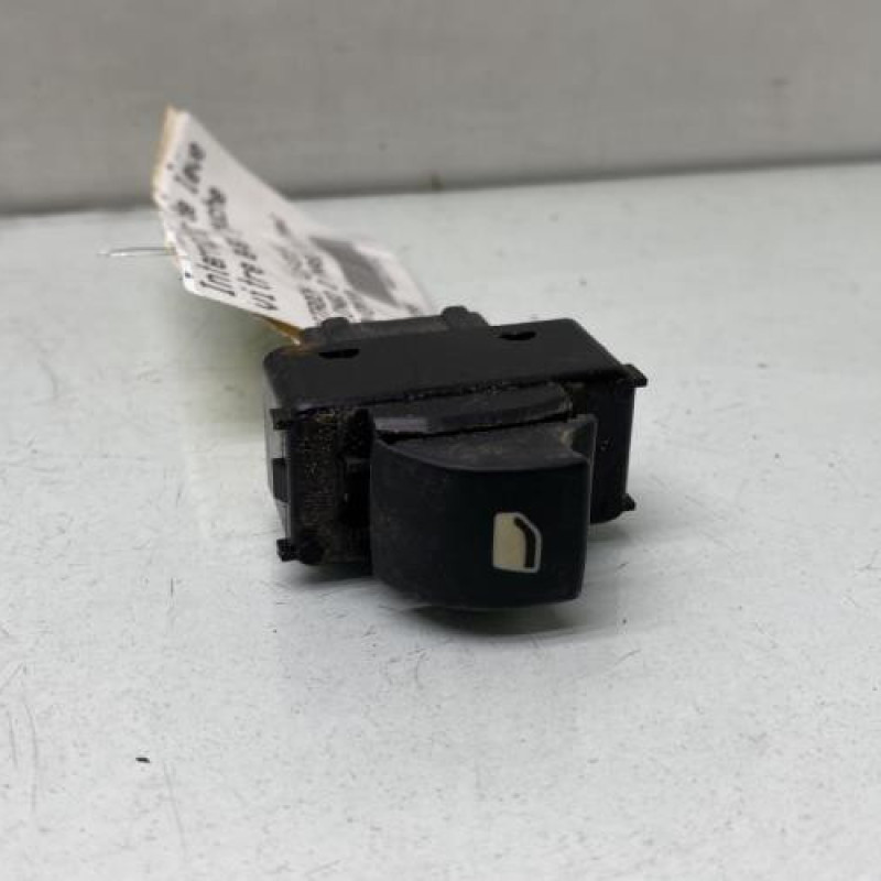 Interrupteur de leve vitre avant gauche CITROEN BERLINGO 2 Photo n°1