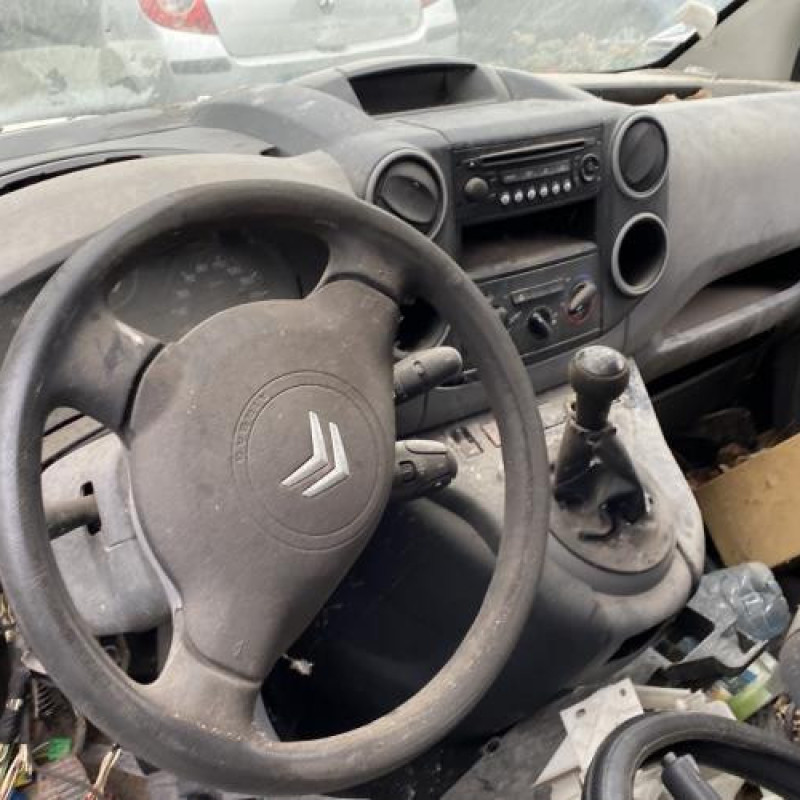 Leve vitre electrique avant gauche CITROEN BERLINGO 2 Photo n°17