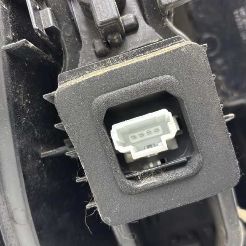 Feu arriere principal droit (feux) RENAULT SCENIC 3 Photo n°7