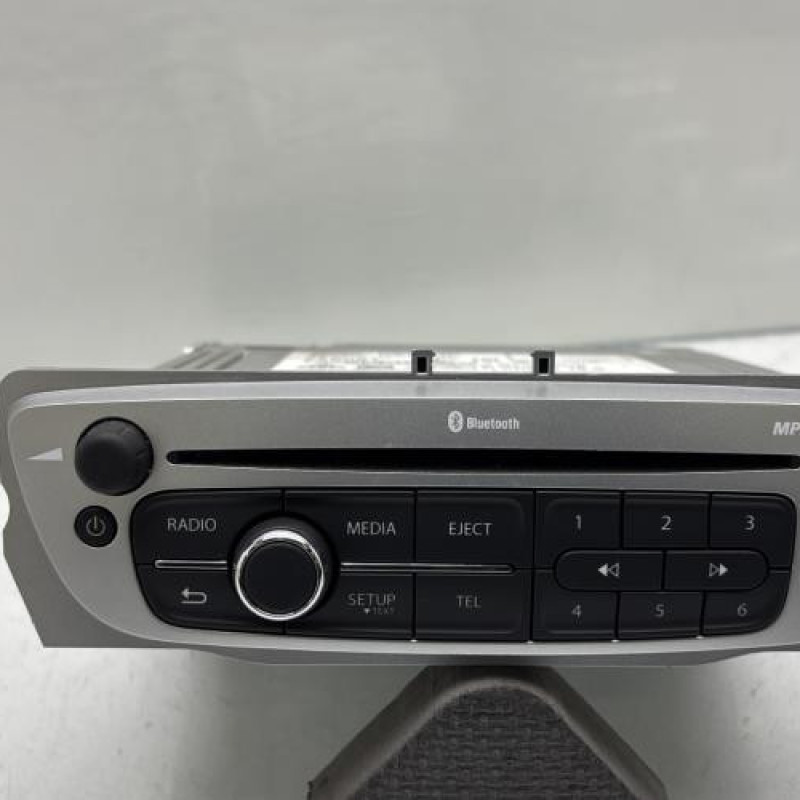 Autoradio d'origine RENAULT SCENIC 3 Photo n°1