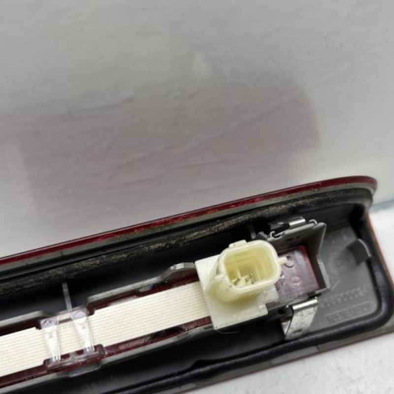 Feu arriere stop central RENAULT SCENIC 3 Photo n°5