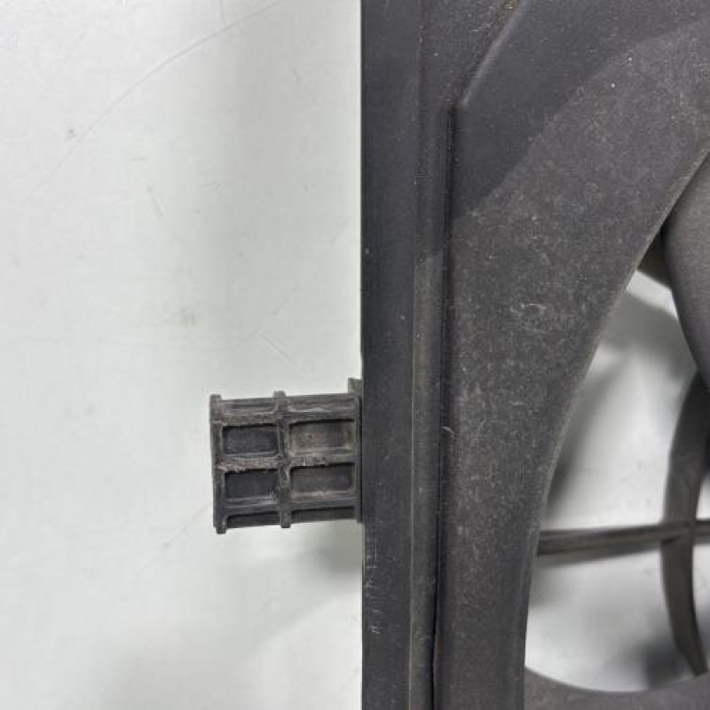 Moto ventilateur radiateur VOLKSWAGEN POLO 5 Photo n°9
