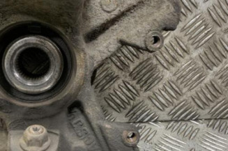 Pivot de moyeu avant gauche VOLKSWAGEN POLO 5