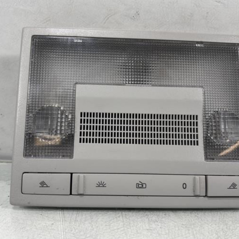 Eclairage de plafonnier VOLKSWAGEN POLO 5 Photo n°1