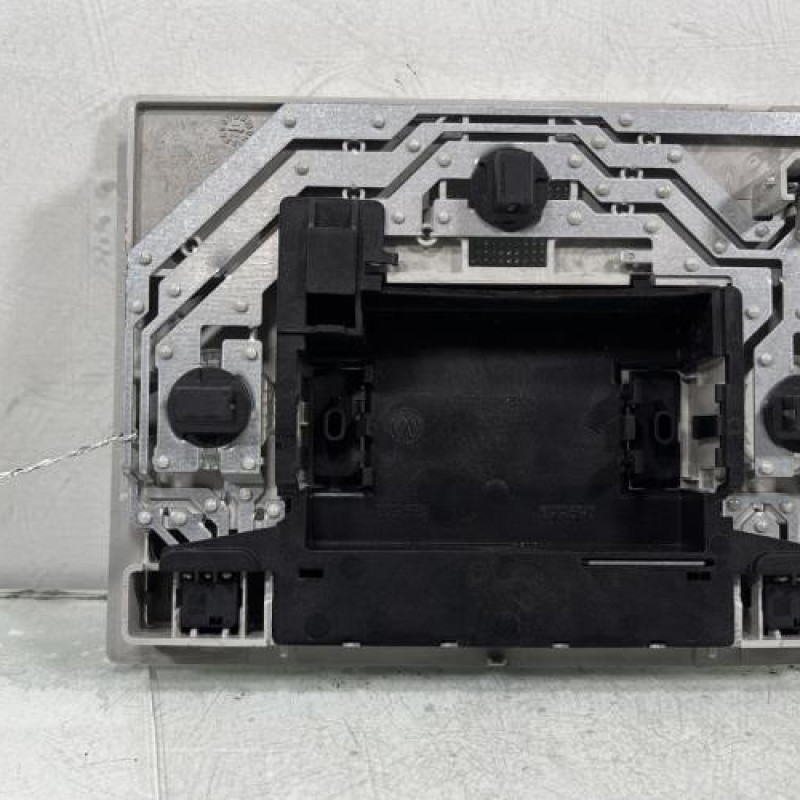 Eclairage de plafonnier VOLKSWAGEN POLO 5 Photo n°3