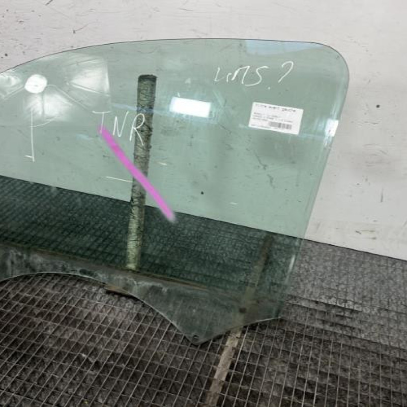 Vitre avant gauche RENAULT KANGOO 2 Photo n°3