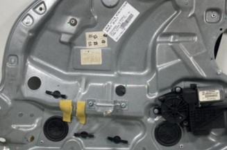 Leve vitre electrique avant droit VOLKSWAGEN POLO 4 Photo n°1