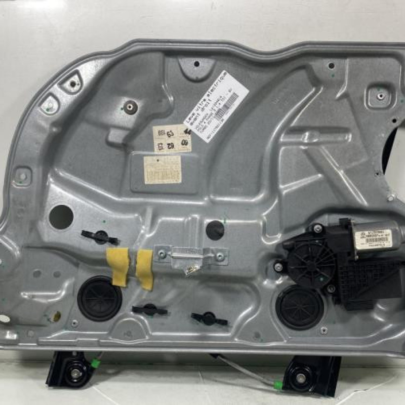Leve vitre electrique avant droit VOLKSWAGEN POLO 4 Photo n°1