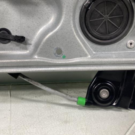 Leve vitre electrique avant droit VOLKSWAGEN POLO 4