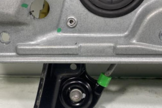 Leve vitre electrique avant droit VOLKSWAGEN POLO 4