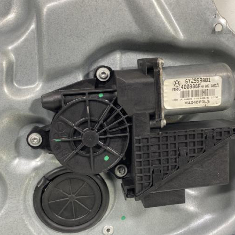 Leve vitre electrique avant droit VOLKSWAGEN POLO 4 Photo n°4