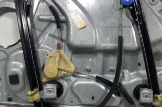 Leve vitre electrique avant droit VOLKSWAGEN POLO 4