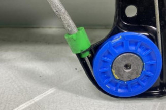 Leve vitre electrique avant droit VOLKSWAGEN POLO 4