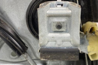 Leve vitre electrique avant droit VOLKSWAGEN POLO 4